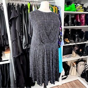 TORRID SHORT SLEEVE BLACK SKATER‎ DRESS